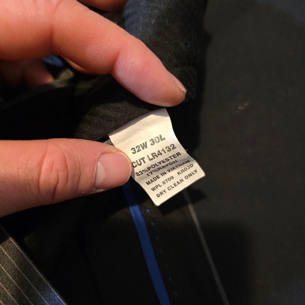 Kenneth Cole Gray Striped Suit Mens 38S - Picture 9 of 9